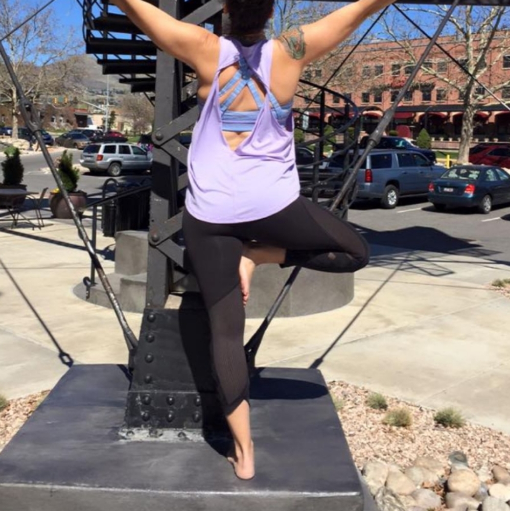 Lululemon Var City Naval Blue Iridescent Multi Crop Leggings - Picture 7 of 16